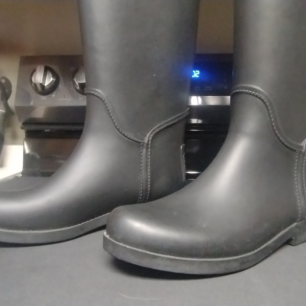 Coach Tristee knee high rain boots size 8 - Picture 4 of 9